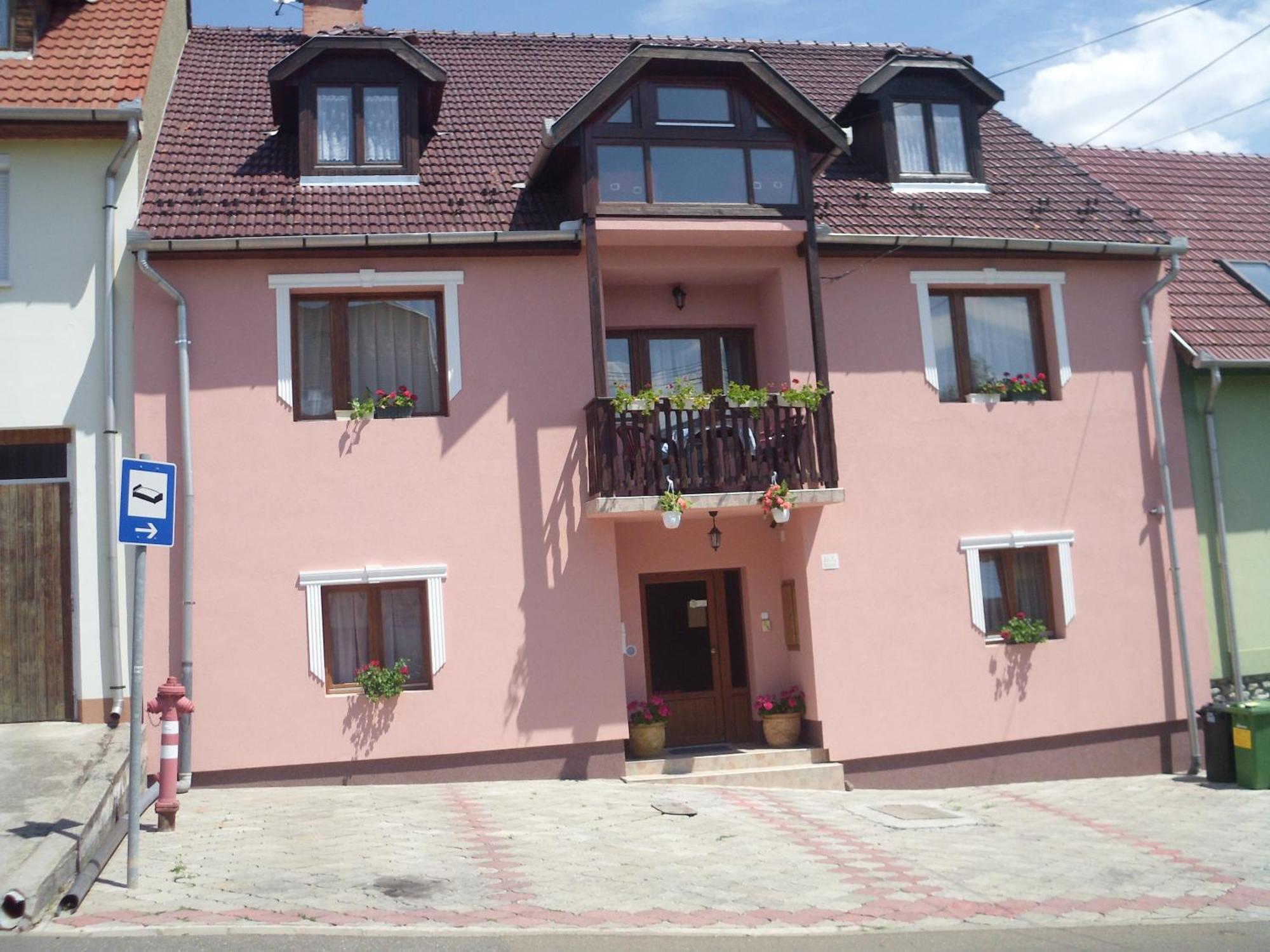 Bed and Breakfast Flamingo Vendégház à Eger Extérieur photo